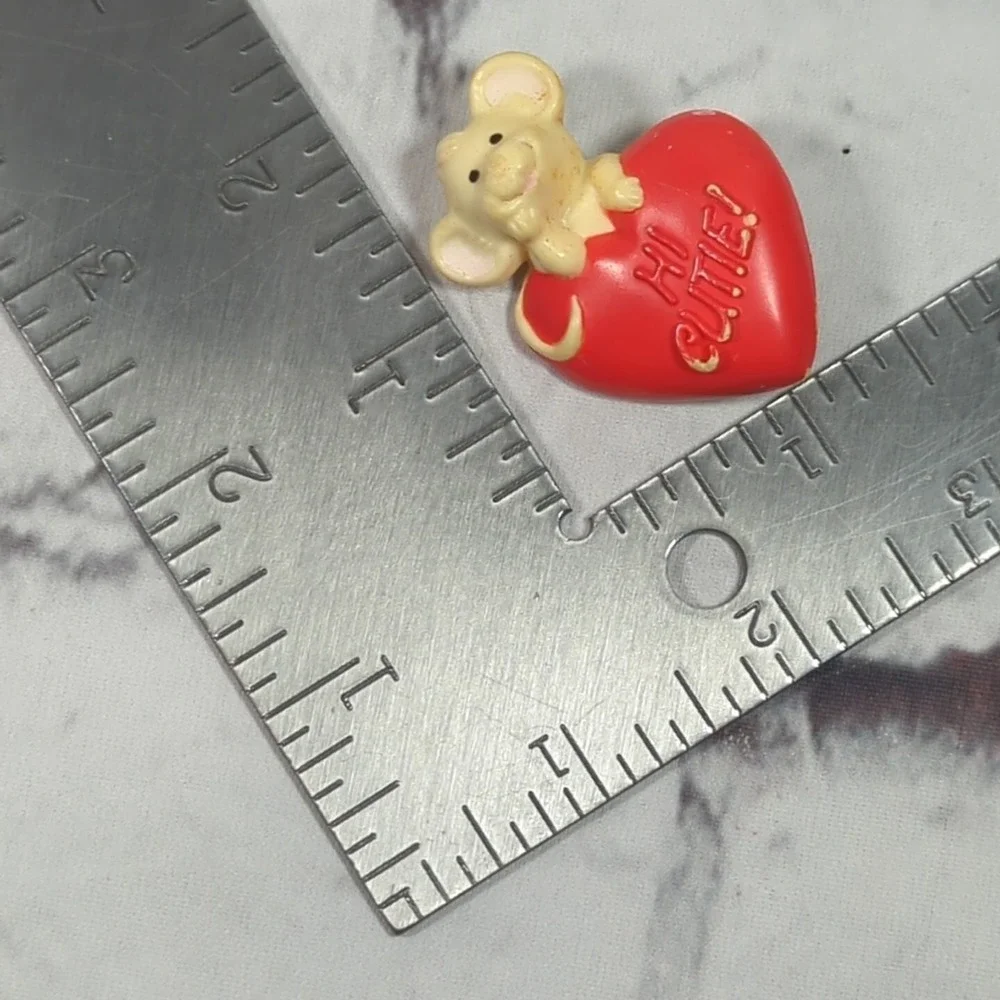 Hi Cutie Mouse on a Heart Vintage Hallmark Pin‎ Brooch